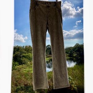 NWT HUE  gray, stretches Casual Jeans SIZE:L